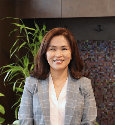 headshot of Dr. Rissler